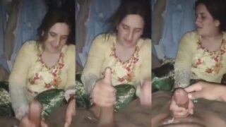 Memek Montok Ibu Tiri Di Karachi Colokin Kontol Anak Tiri Sambil Ngocok