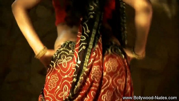 Cewek India Berkulit Sawo Mateng Goyang-goyang Sensual Bikin Makin Tegang.