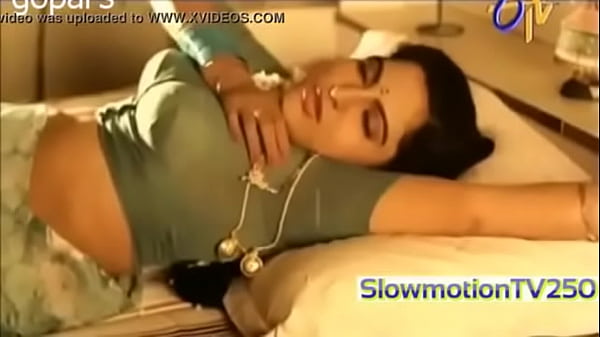 Blus Desi Kebuka Dikit, Bikin Ngiler Liat Lekukannya