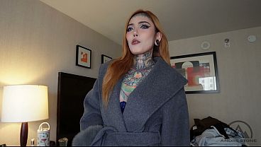 Nggak Mau Jalan-jalan, Sih, Si Stepsis Asia Tatoan Lidah Bercabang Ini Malah Minta Digenjot Stepbro-nya.