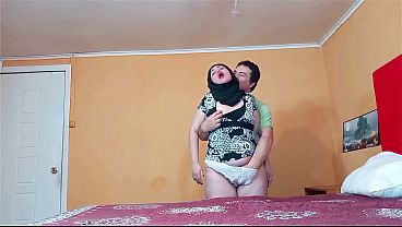 Wanita Berhijab Digocok Gaya Doggy