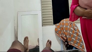 Meia-irmã árabe Merayu Masuk Kamar Dan Ngentot Dengan Dia