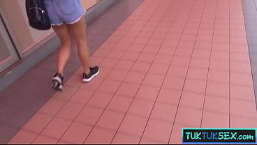 Gadis Thailand Amatir Digaet Di Tuk Tuk, Langsung Dibawa Ke Hotel Buat Main Ranjang