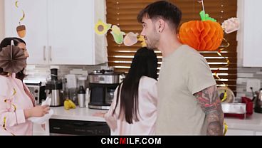 Ibu Tiri Marica Langsung Ngerasain Tradisi Bebas Pakai Keluarga, Enggak Sabar Buat Cobain.