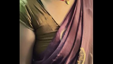 Aku Pengen Banget Sama Ibu Rumah Tangga India Yang Seksi Banget, Bikin Makin Pengen.