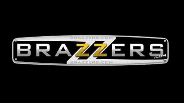 Brazzers, Bintang Porno, Nenen Gede Banget Bikin Nafsu!