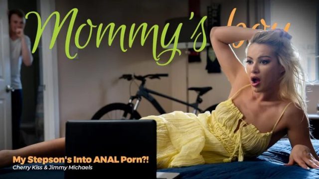 Ibu Tiri Panas: Anak Tiri Gila Anal, Bikin Makin Basah!