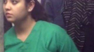 Video Mesum Dokter Desi Seksi Pakai Baju Tipis, Coli Sembunyi-sembunyi