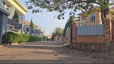 Astaga! Mama Arab Nyolongin Memek Di Luar Rumah Deket Jalan Raya