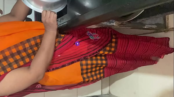 Bhabhi Ko Kitchen Se Bedroom Bula Ke Choda, Garam Hindi Voice Mein Viral Mms.
