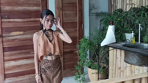 Aku Ngentotin Cewek Asia Bertato Punya Abang Tiri Setiap Hari.