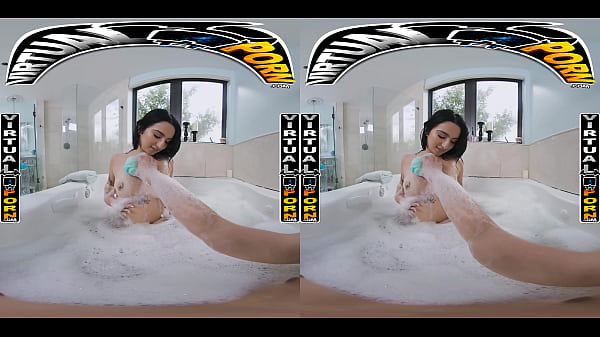 Virtual Porn – Kiana Kumani Basah Liar Di Kamar Mandi Berubah Jadi Aksi Memek Dan Kontol Panas Bersama Kakak Tirinya